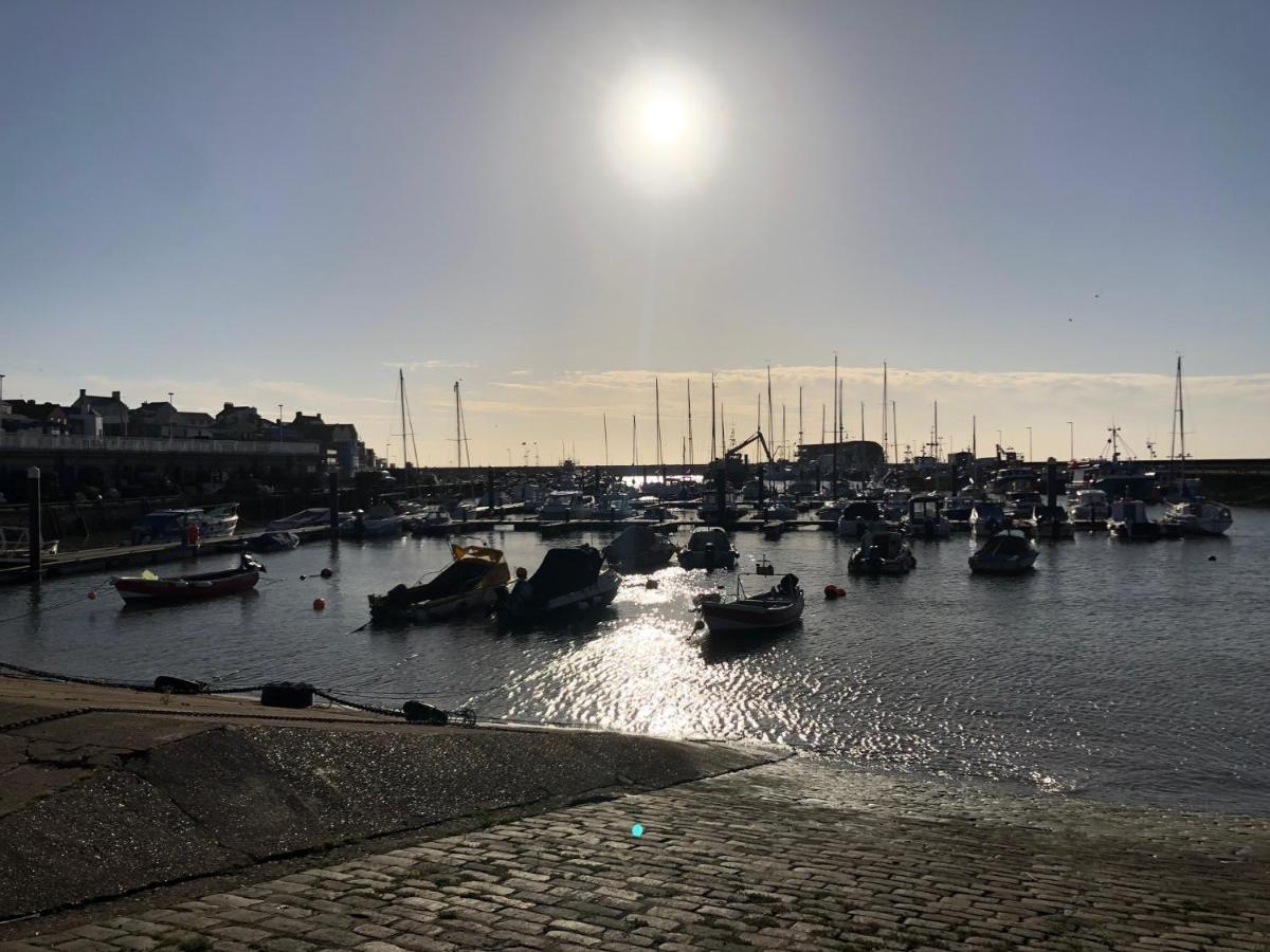 Salt On The Harbour Bed and Breakfast Bridlington Exterior foto