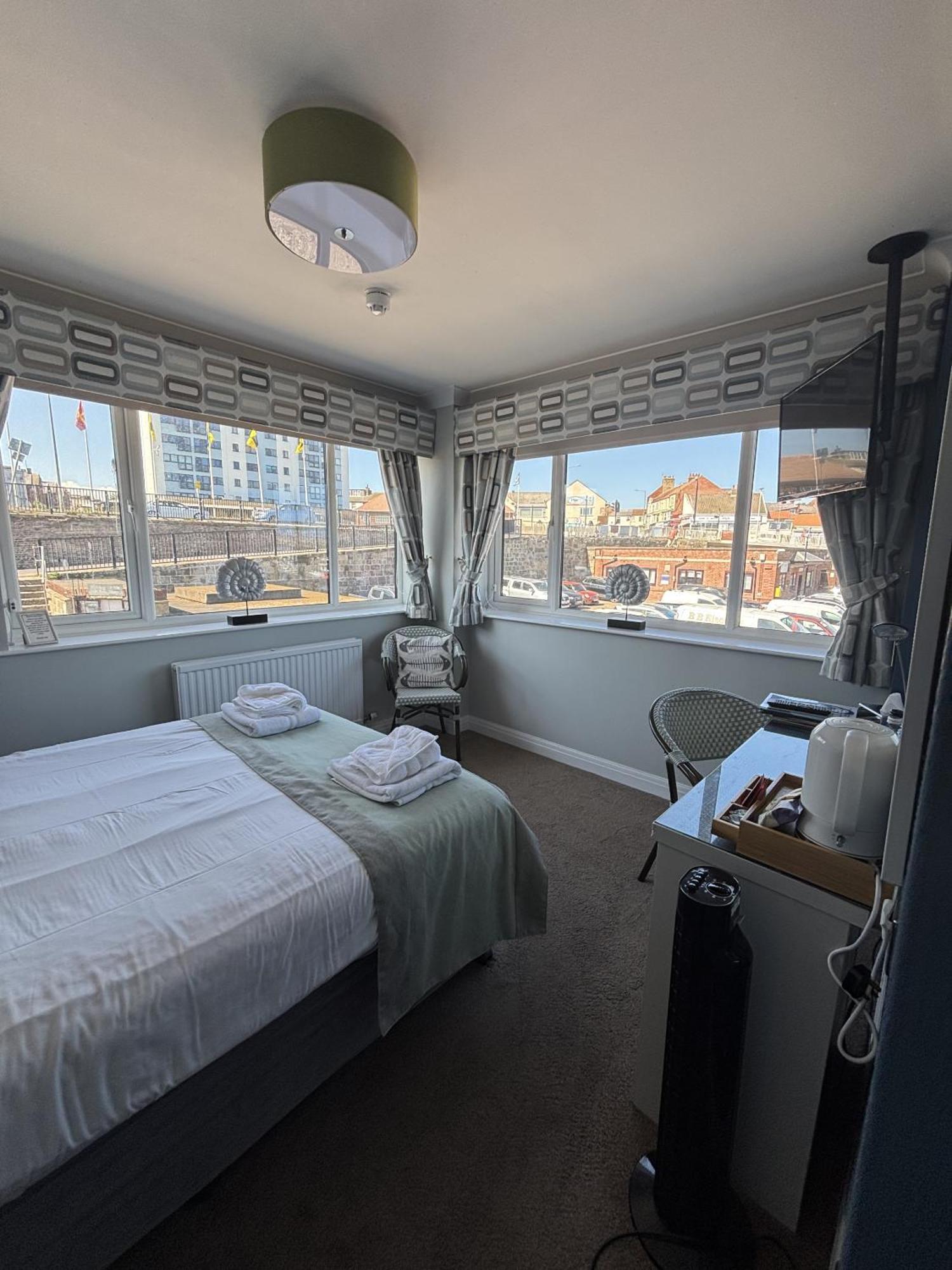 Bed and Breakfast Salt On The Harbour Bridlington Exterior foto